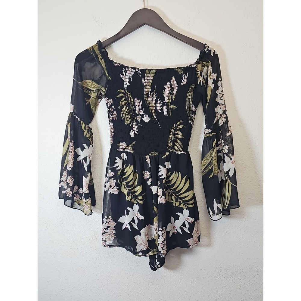 Charlotte Russe Small Romper Black Floral Print Long‎ Sleeve Lined